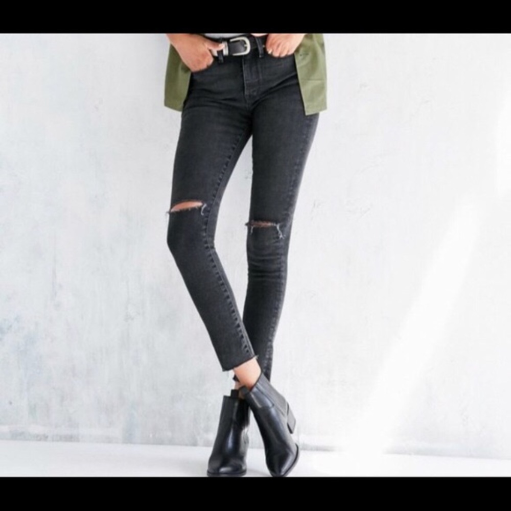BDG Crop Twig High Rise Jeans